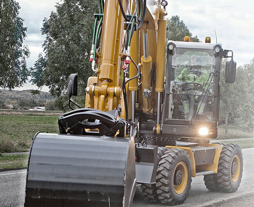 Medium excavator - MX 18 - Hydrema A/S - rubber-tired / Tier 4 - intermediate / construction