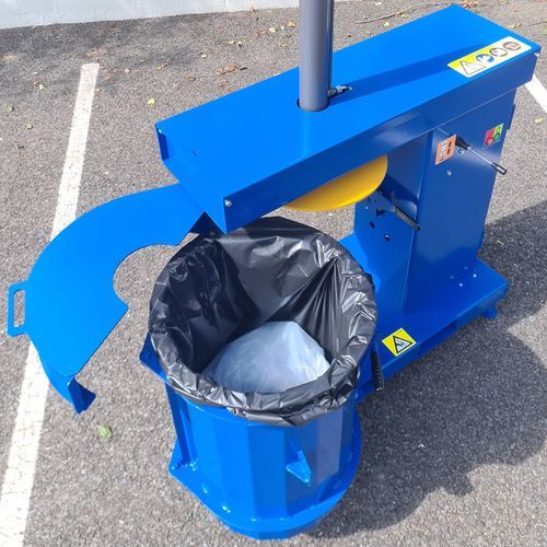 Mobile bag compactor - MACFAB BALERS