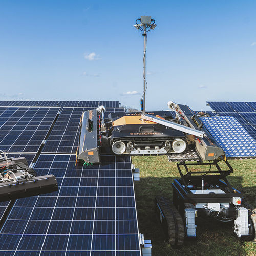 Solar panel cleaning robot T1 SolarCleano SARL dry cleaning / wet