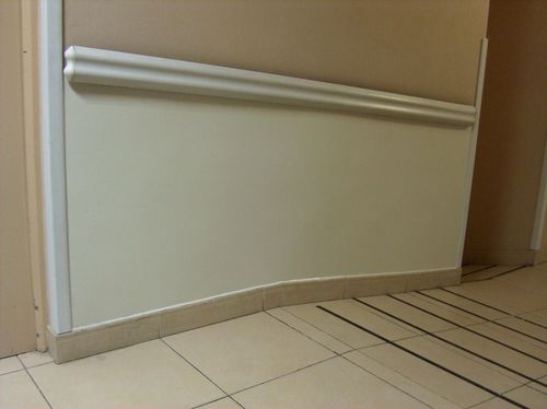 Aluminum wall protection - TTY - Toptop Técnicos En Protección - white / blue / brown