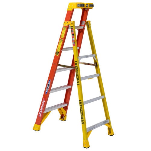 Portable step ladder - L6206 - WERNER CO - fiberglass / riveted