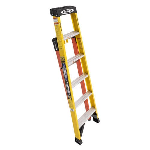 Fiberglass step ladder LDPFIAA06 WERNER CO