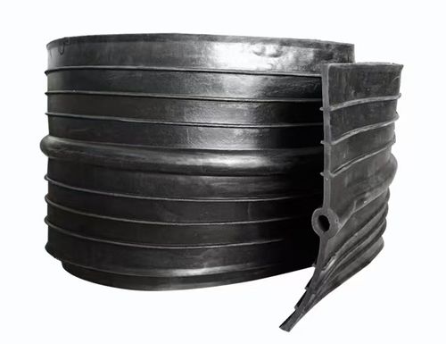 Lipped sealing strip - SHIJIAZHUANG RUISUO SEAL SUPPLIES CO.,LTD - PVC / rubber / concrete