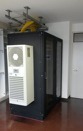 Vertical electrical cabinet air conditioner - Brodinger IT-Sicherheitstechnik e.U. - industrial / air-cooled