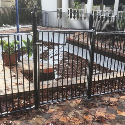 Aluminum gate - FDR202001 - Fence Depot - safety