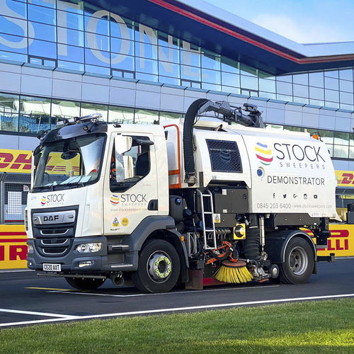 Vehicle-mount sweeper - S6400 - Stock Group - diesel / outdoor / dust