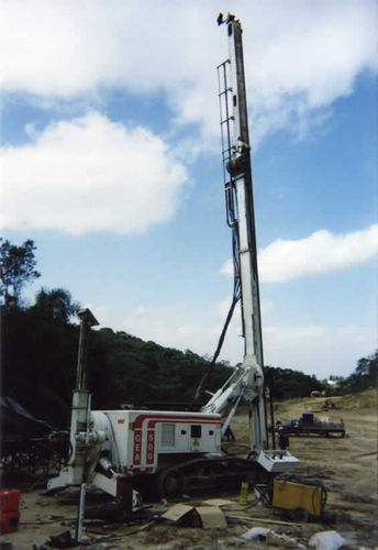 Tunnel consolidation drilling rig - GEA 500 J - MAIT S.p.A. - crawler / rotary / Caterpillar