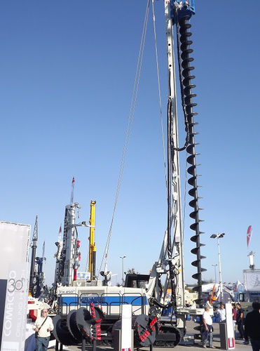 Crawler drilling rig - CH 450 – CFA - Comacchio - rotary / CUMMINS / diesel engine