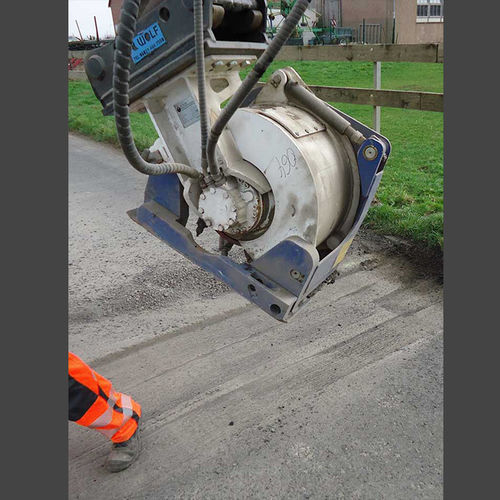 Excavator cold planer - EX 30 HD - KEMROC Spezialmaschinen GmbH - small-size / for asphalt