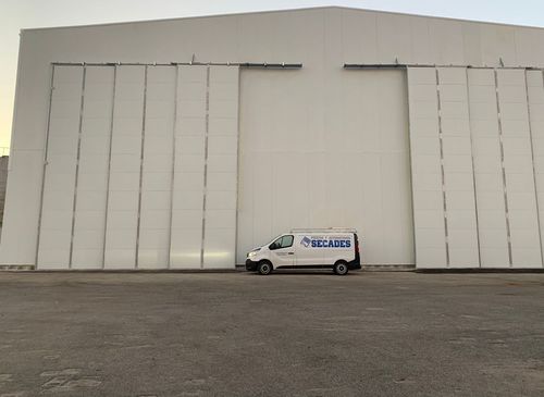 Hangar door - Sliding Hangar Door - PUERTAS SECADES - sliding