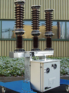 Live-tank circuit breaker - GL 107X  - GE Grid Solutions - spring operated / SF6 gas-insulated / high-voltage
