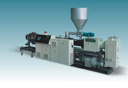 锥形双螺杆挤出机