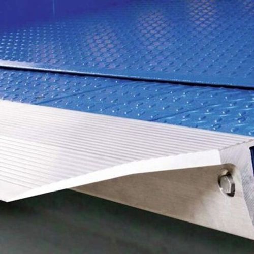 Hydraulic dock leveler - DL6120TA - ASSA ABLOY Entrance Systems - telescopic