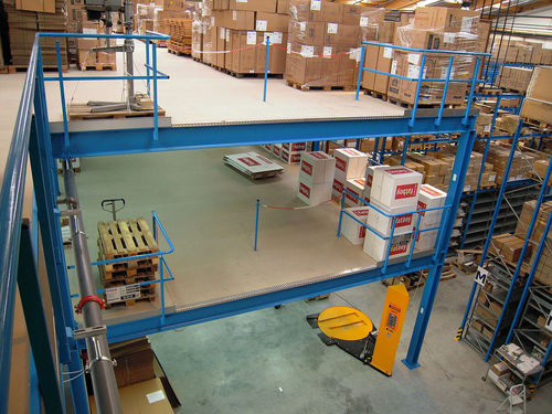 Shelving industrial mezzanine - OHRA Regalanlagen - pallet rack / shelf / for industrial flooring