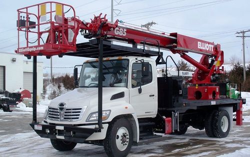 Truck-mounted telescopic boom lift - max. 2 676 kg, 26 m | G85R - Elliott Equipment Company - hydraulic