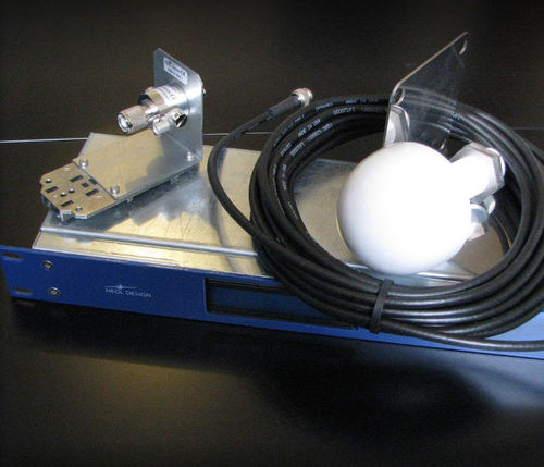 GPS time server - T105 - heol design - PPS