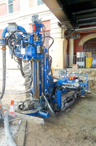 Mobile drilling rig - HBR 203 D/E - HÜTTE Bohrtechnik - crawler / rotary / hydraulic
