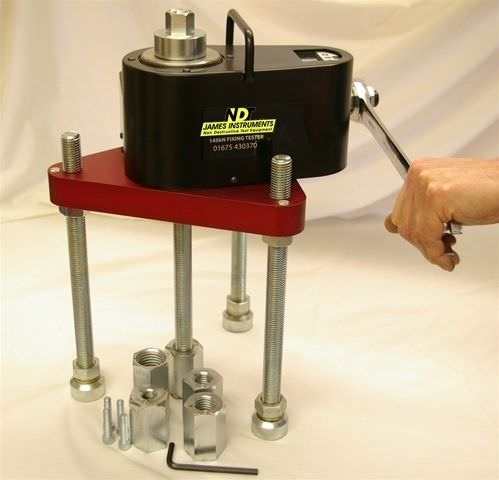 Pull-off testing device - 30 - 145 kN | P-C-729 - James Instruments - manual / pump