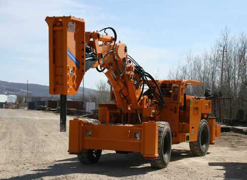 Underground rock breaker - 14 570 kg | TM12 - Breaker Technology, LTD.