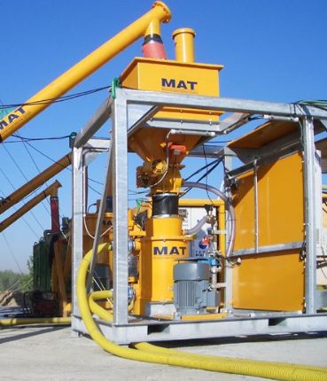Screed mixing and coveying machine - BAUER Maschinen GmbH