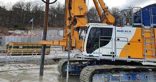 Geotechnical drilling rig - BG 36 BS 95 - BAUER Maschinen GmbH - stabilization / piling / multifunction
