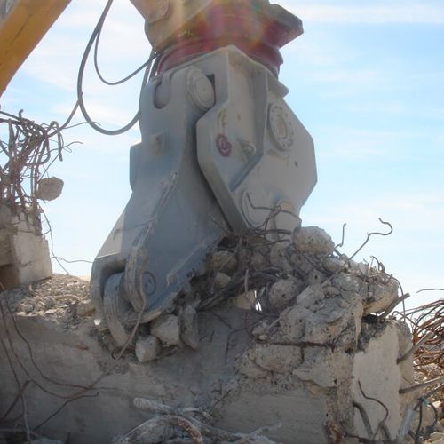 Concrete pulverizer - D series - Demarec - hydraulic / jaw / vertical