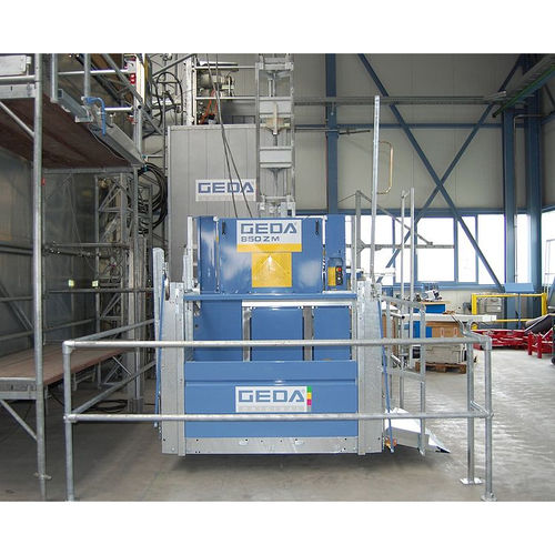 Single-mast mast climbing work platform - 850 ZM P - GEDA GmbH