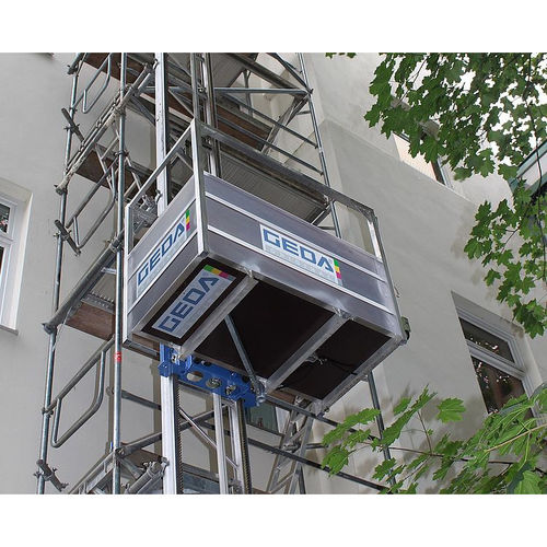 single-mast mast climbing work platform - GEDA GmbH