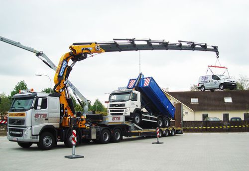 Truck-mounted crane - 1355  - Effer S.p.a - swing-arm / for heavy-duty applications / loading