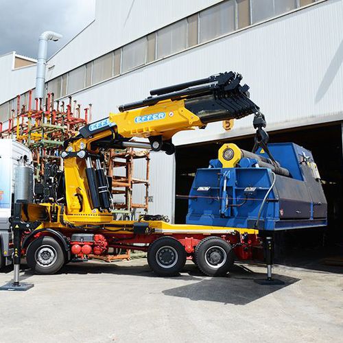 Truck-mounted crane - 2055  - Effer S.p.a - folding / loading / lifting