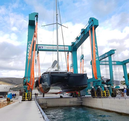 Self-propelled gantry crane - BHT 570 - Ascom SpA - for marine applications / hydraulic