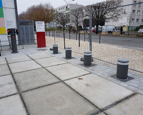 Automatic retractable bollard - P - TGO - hydraulic / steel