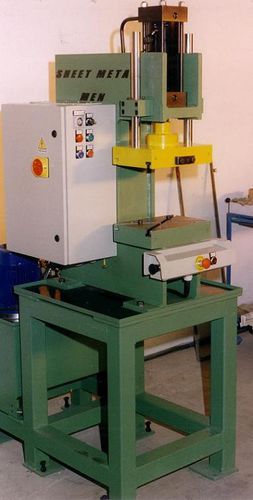 Hydraulic press - Sheet Metal Men s.r.l. - assembly / for sheet metal / C-frame