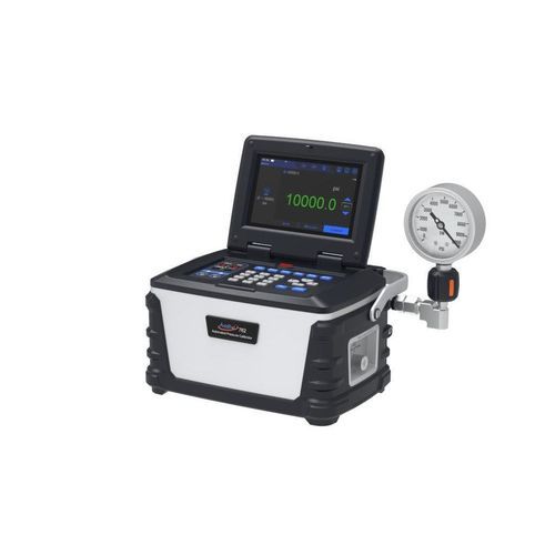 Pressure calibrator - ADT762 - AOIP - for pressure gauges / for pressure sensors / programmable