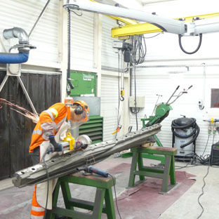 Manipulator with integrated hook - X089 - SAPELEM - for tools / for the metallurgical industry
