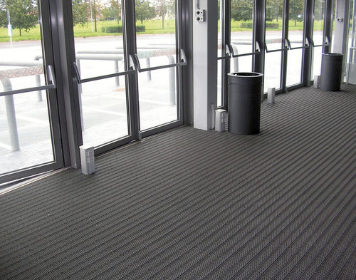 PVC tile - COMBIX - IDS - for pedestrian traffic / for public spaces / for heavy traffic