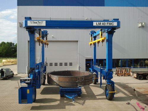Rubber-tired gantry crane - LM40 - Tracta - for prefabrication sites