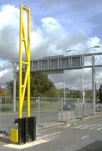 Security barrier - TERRA - FRONTIER PITTS FRANCE - access / lifting / metal