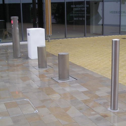 Automatic retractable bollard - FP60 - FRONTIER PITTS FRANCE - hydraulic / steel / for pedestrian areas