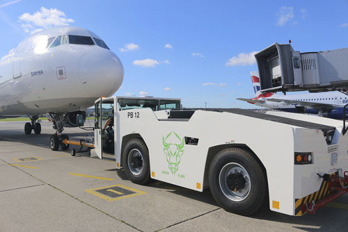 Aircraft tractor - »BISON« E 620 - Goldhofer - electric / 4-wheel / ride-on