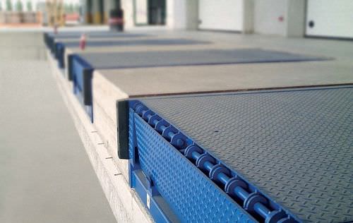 Hydraulic dock leveler - Breda Sistemi Industriali S.p.A.