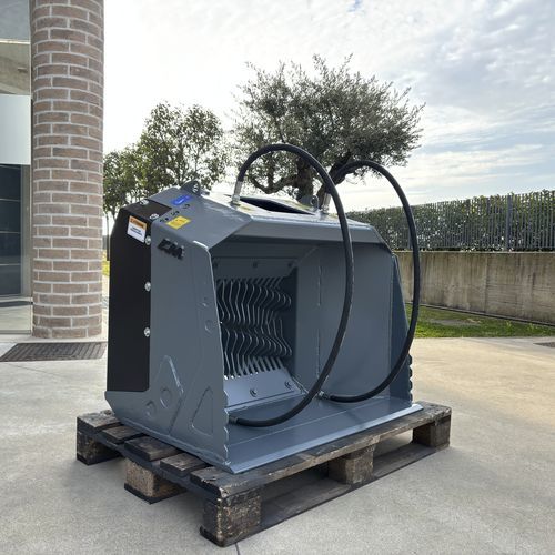 screener-crusher bucket - CM Srl