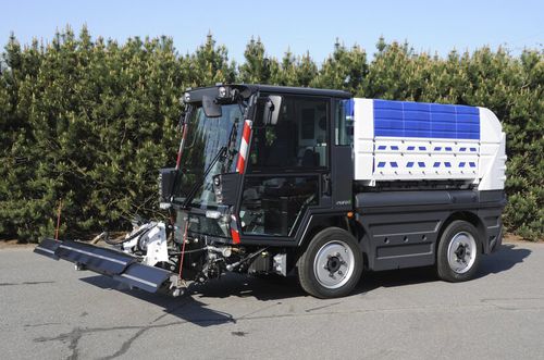 High-pressure street washing machine - CityJet 3030 - Aebi Schmidt Holding AG  - water