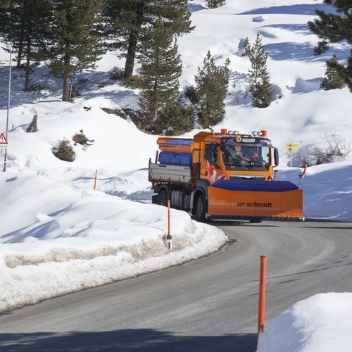 Salt spreader - Stratos series - Aebi Schmidt Holding AG 