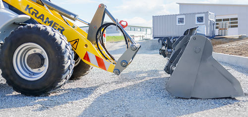 Tilting tool attachement system - Smart Attach - Kramer-Werke GmbH 