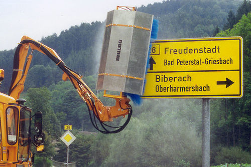 Truck-mounted sweeper - FWB 1600 - MULAG Fahrzeugwerk Heinz Wössner GmbH u. Co. KG - hydraulic / outdoor