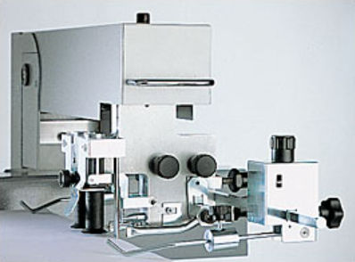 的平底式给料机