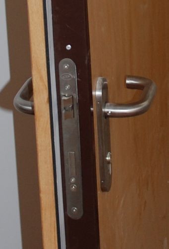 Acoustic door - PM43Re - SILENCIO, LDA. - swing / wooden / industrial