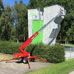 trailer-mounted telescopic boom lift