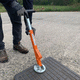 manual manhole cover lifter / magnetic